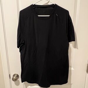 Men's Black lululemon Crew Neck Shirt